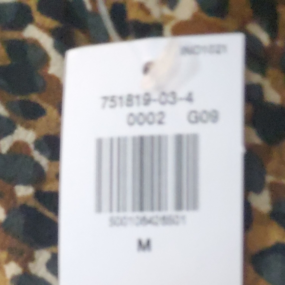 NWT Waist-Defined Ruffle-Trim Top ( SIZE M) - Picture 9 of 11